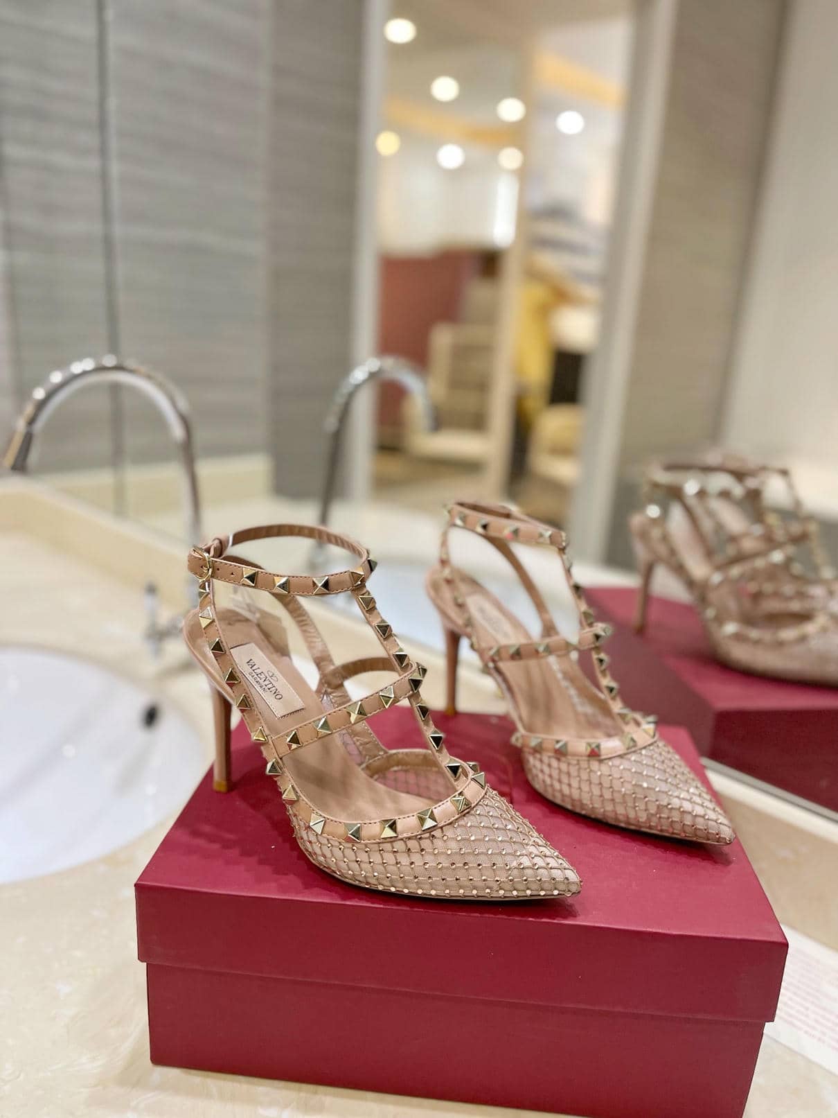Valentino Sandal8-3